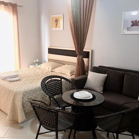 Apartamenti: Silk, Shëngjin المظهر الخارجي الصورة